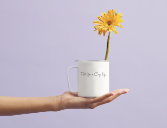 cup with daisy